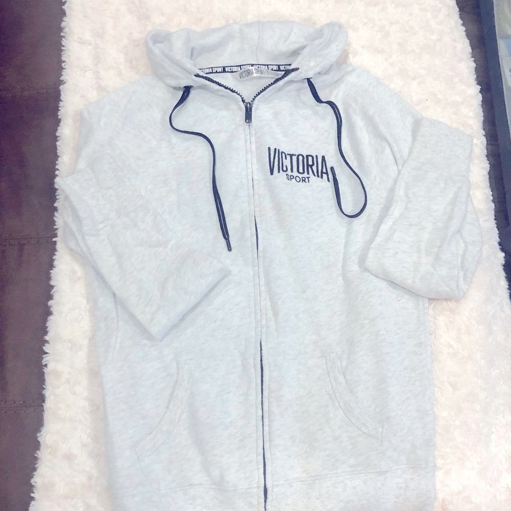 Great condition Victoria’s Secret Victoria Sport hoodie in small